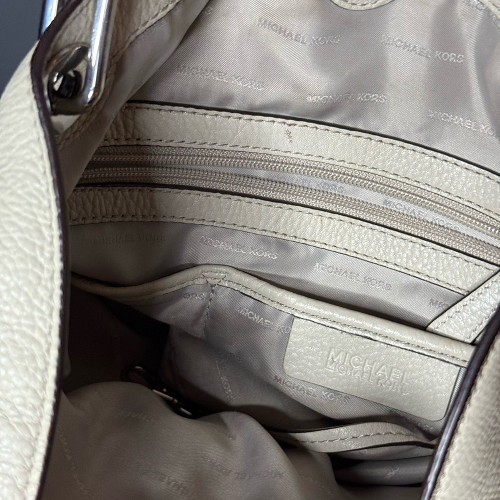 Michael Kors Raven Triple Compartment Shoulder Bag Handbag Purse EUC - Picture 7 of 12